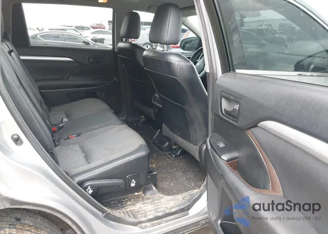 2015 Toyota Highlander Le Plus V6 from USA, damaged, VIN 5TDZKRFH3FS110355